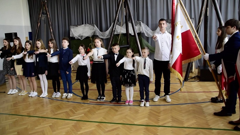 Uroczystość nadania Szkole Podstawowej w Sękowej imienia i sztandaru