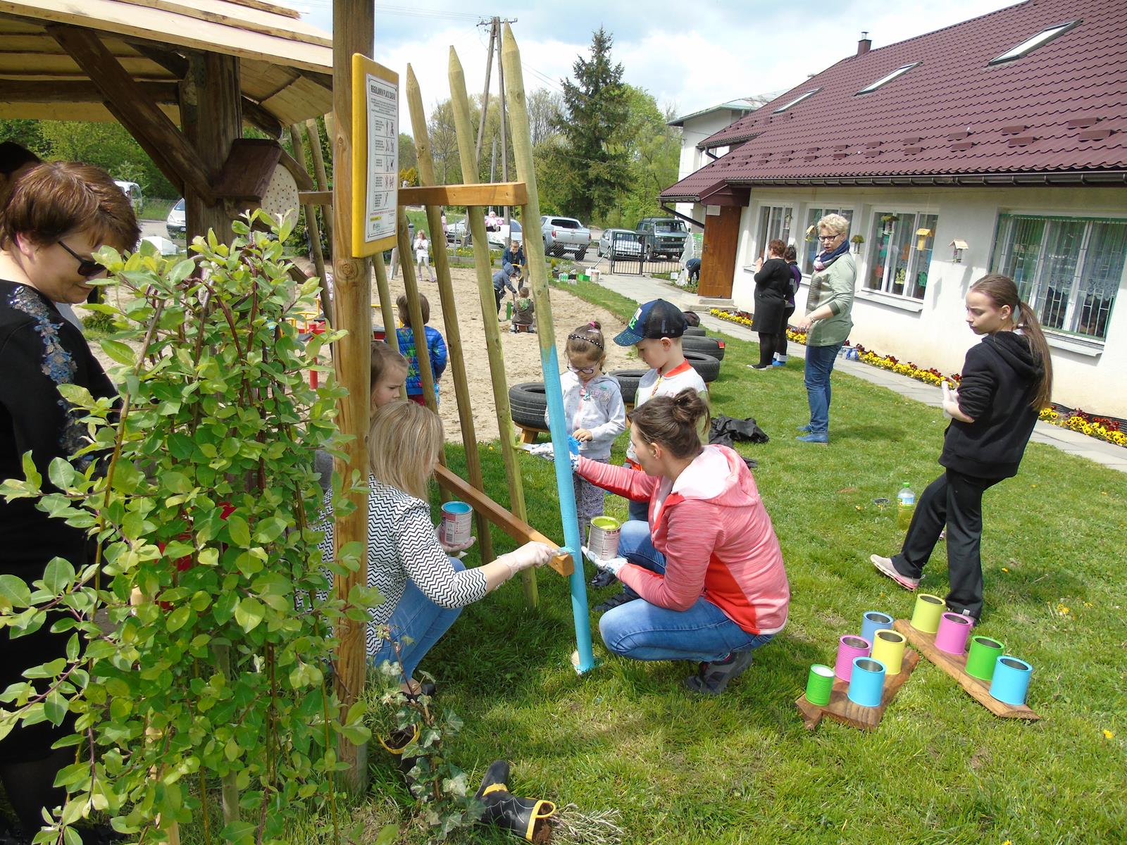 Recyklingowy ogród 5 zmysłów w przedszkolu