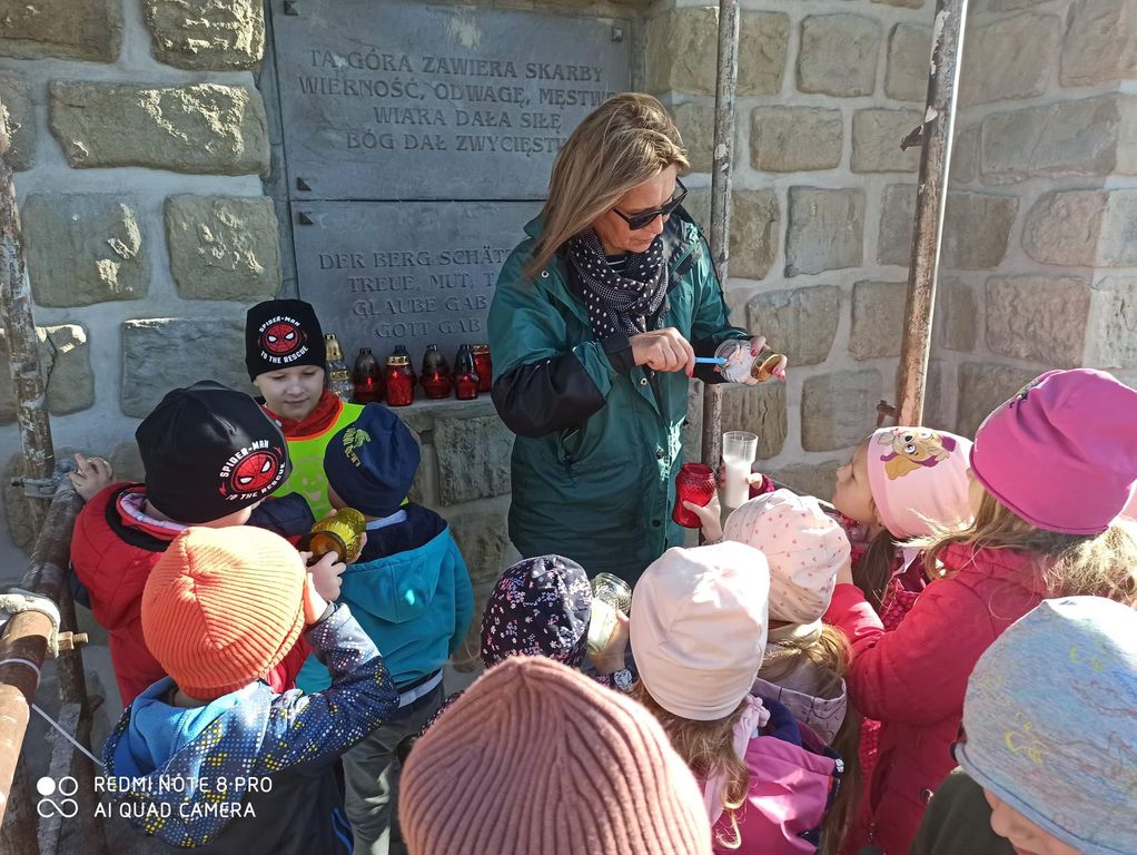SPACER NA CMENTARZ WOJENNY
