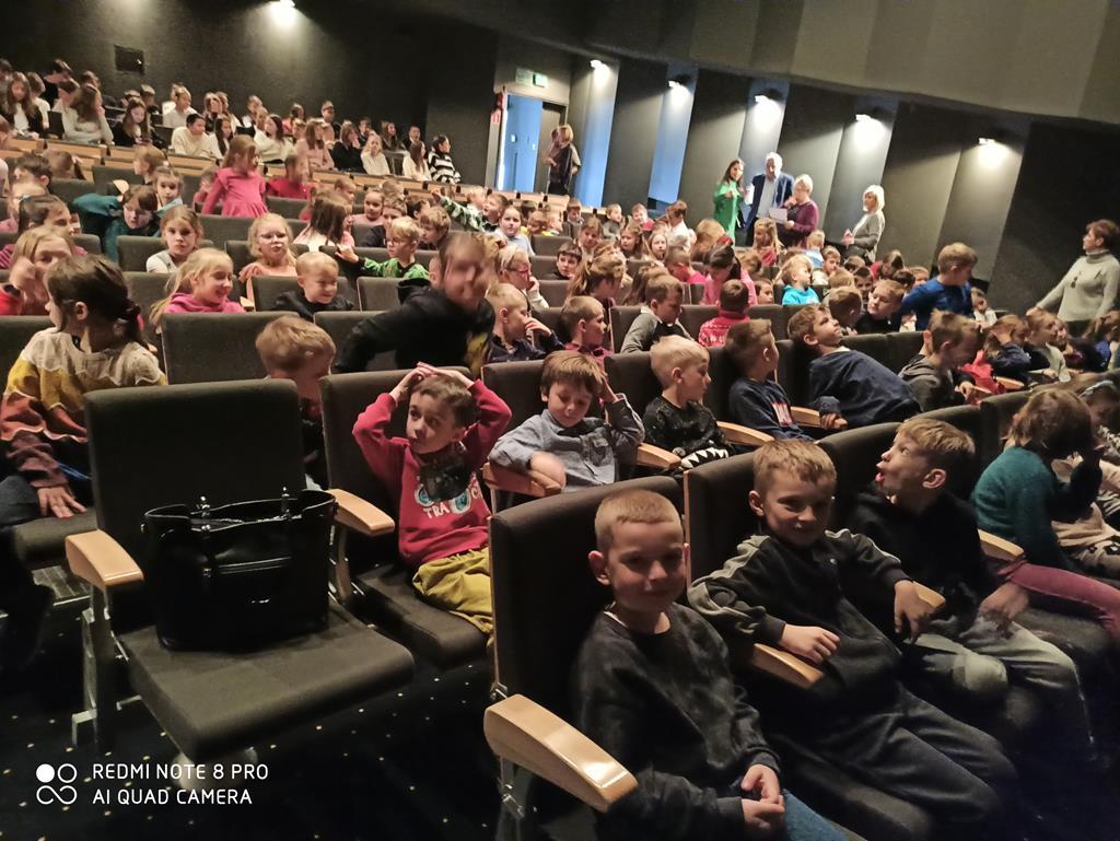 Wspomnienia z wycieczki do Teatru „Maska” i Muzeum Dobranocek w Rzeszowie