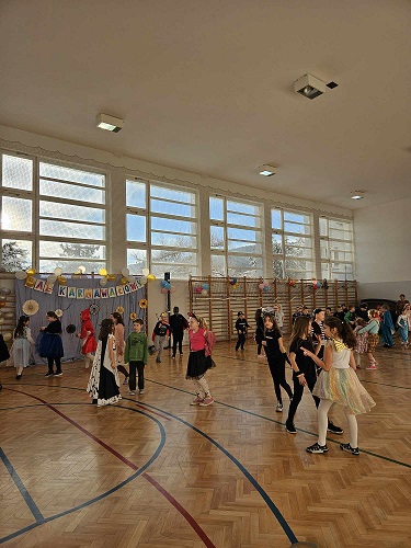 Bal karnawałowy