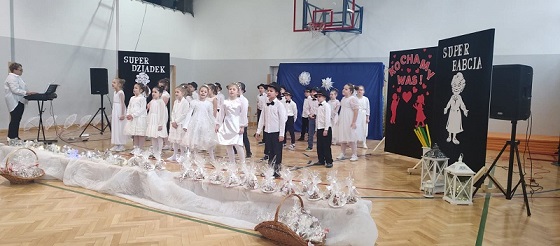 Dzień Babci i Dzień Dziadka w naszej szkole…..